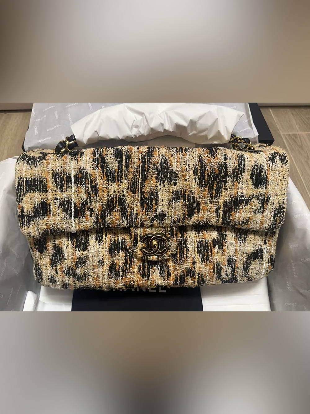 Chanel maxi flap 32cm leopard